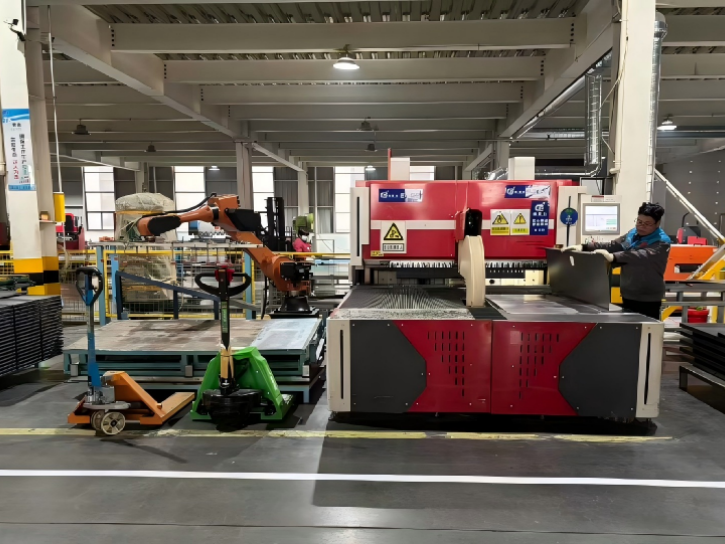 WPS图片(1)乔尔crgv